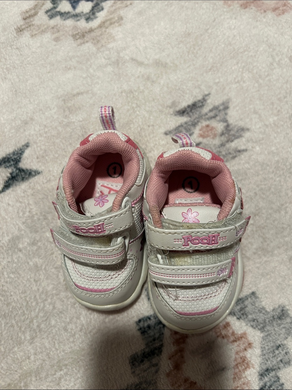 Vintage Winnie the Pooh Shoes - Picture 2 of 5